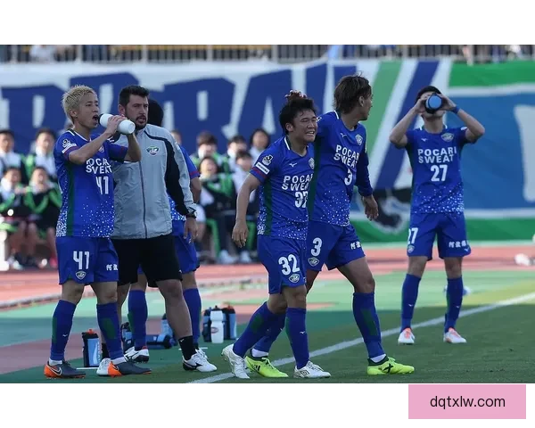 北九州爱媛FC焦点对决解析双方近况与胜负走势前瞻关键战意与战术博弈观察